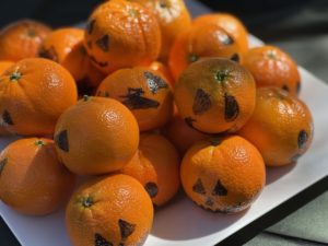 Halloween 2021 “Jack-o-lantern” Oranges. 